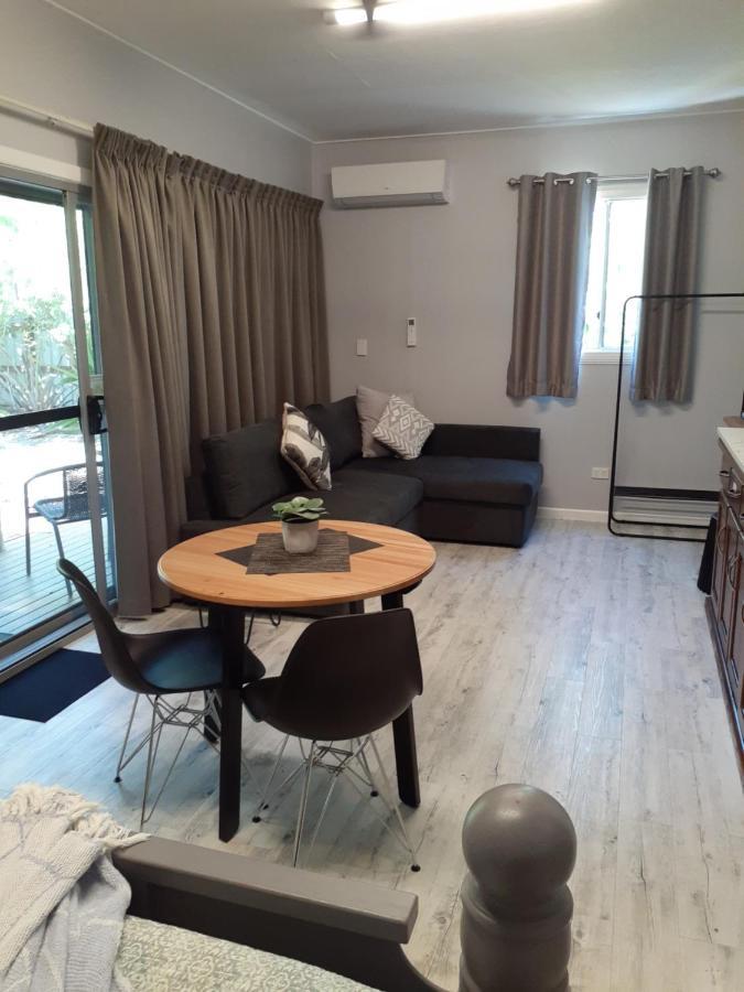 Bluegrass Bnb Bundaberg Buitenkant foto