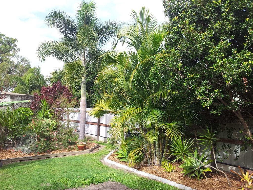Bluegrass Bnb Bundaberg Buitenkant foto