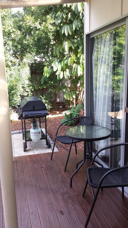 Bluegrass Bnb Bundaberg Buitenkant foto